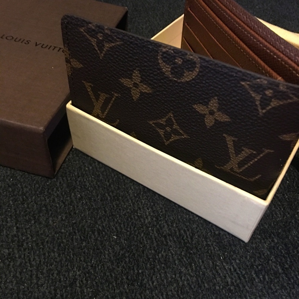 Louis Vuitton multiple wallet